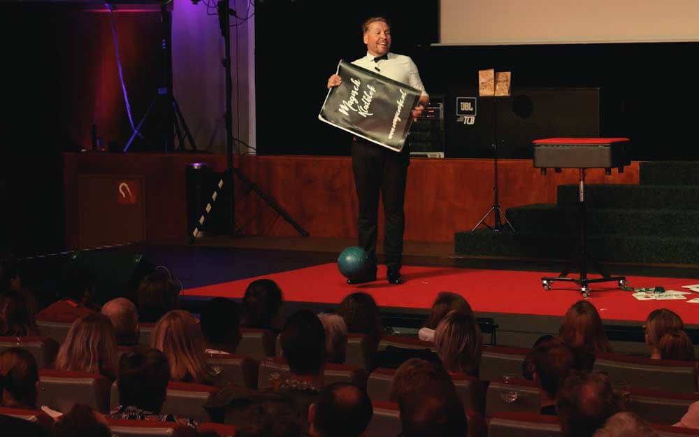 Magic Mike, Comedy magic nights in roermond, royal theater in beeld gebracht door media maker uit landgraaf.